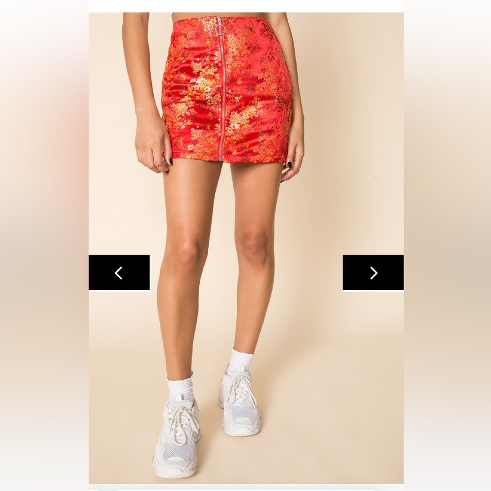 NWT Superdown Macey Floral Jacquard Mini Skirt in Red